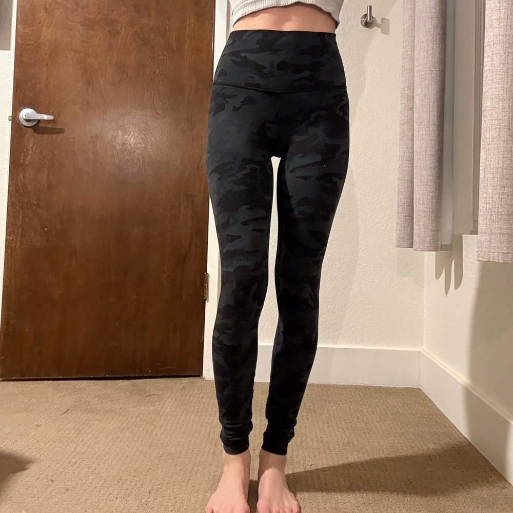 Lululemon Align High Rise Leggings Black Camo 25”